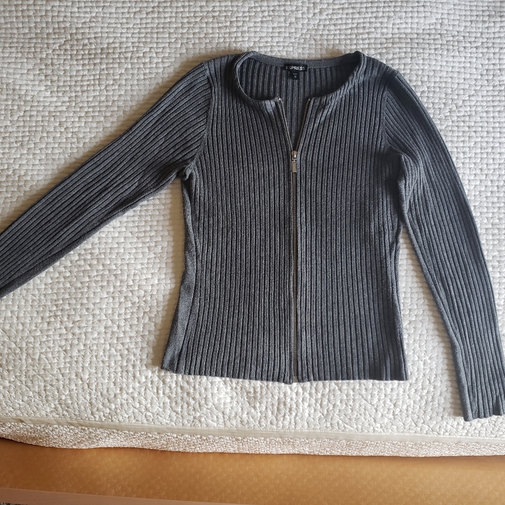 Zippered Sweater - Picture 8 of 8